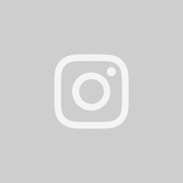 Tyvikasvun värjäys MO Rhapsody ja Rhapsodylla myös glossing pituuksiin värin freesaukseen 🩵
Hiusten viimeistelyssä käytettiin B’long lämpösuojasuihketta ja lakkaa, tuotteet valmistettu Suomessa 🇫🇮🤩-Pia#momix #moroccanoil #blong #kampaajalappeenranta #mastercolorexpert